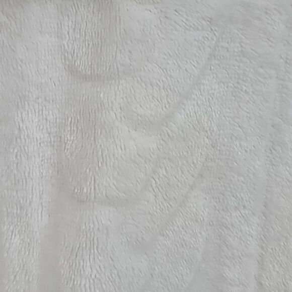 DREAM Ivory Sequin Fuzzy Robe Girls XL 14/16 Faux Fur Fleece Sleepwear Bathrobe - Picture 10 of 14